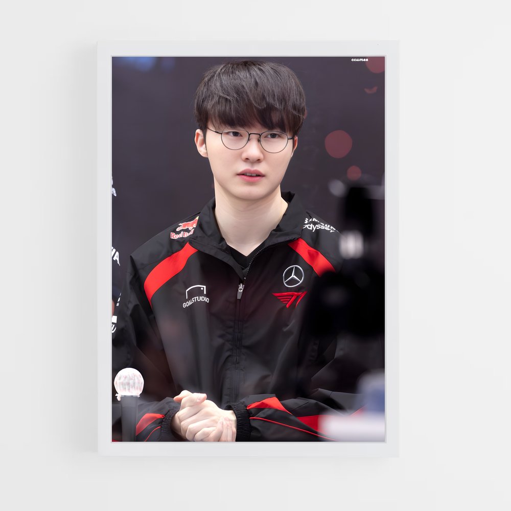 Poster L'Homme en Rouge et Noir – affiche Esports (vue 3)