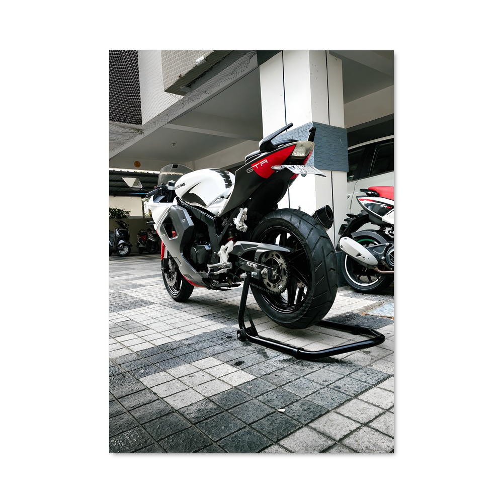 Poster Rayonnement GT250R